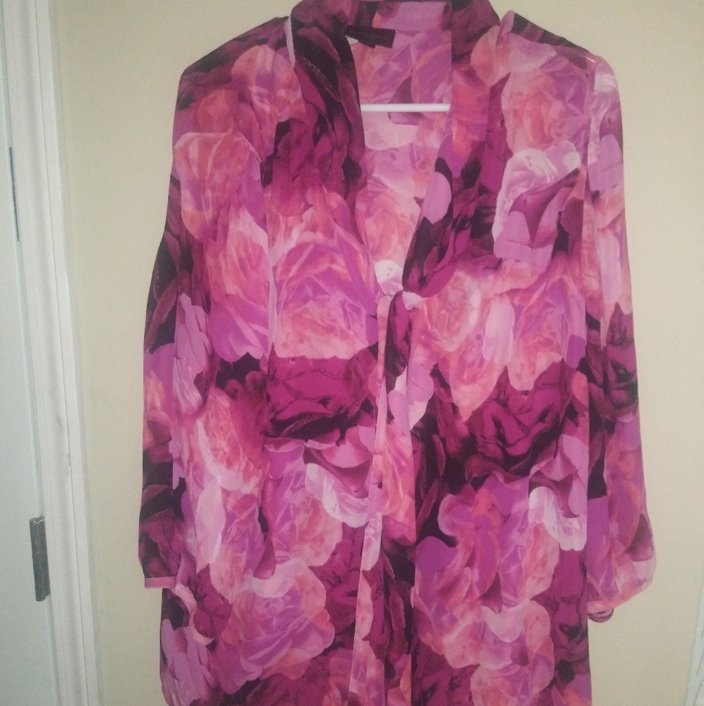 Worthington pussy bow top